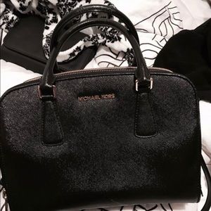 Michael Kors black leather shoulder handbag